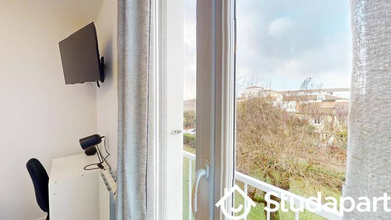 Chambre - 11 m² - 1 pièce