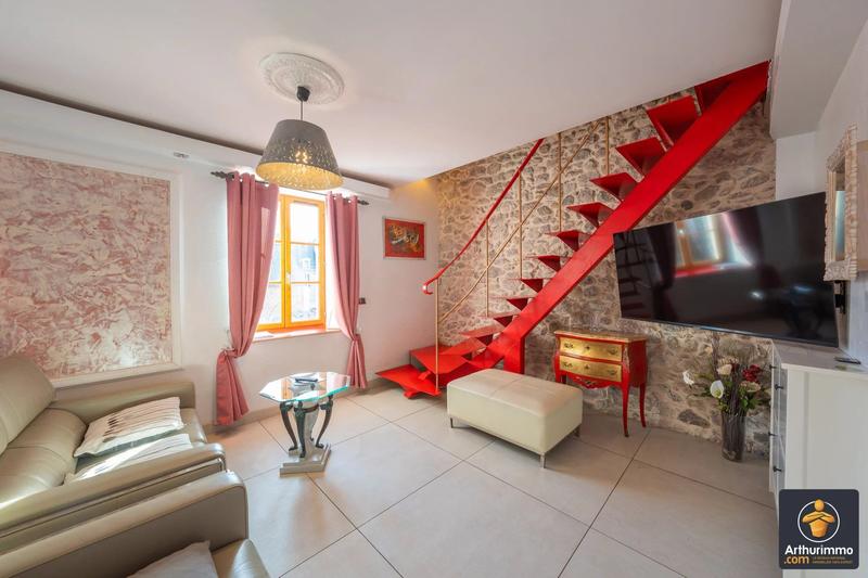 Maison - 520 m² - 15 pièces