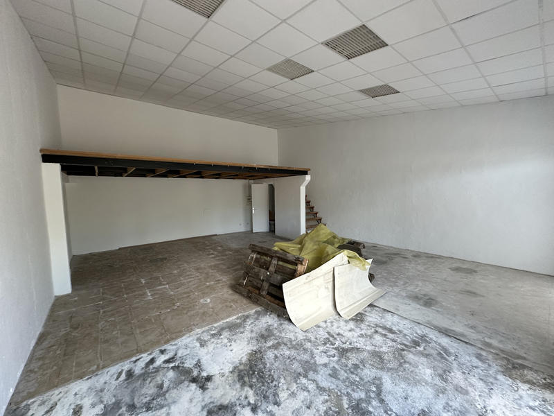 Local commercial - 491 m²