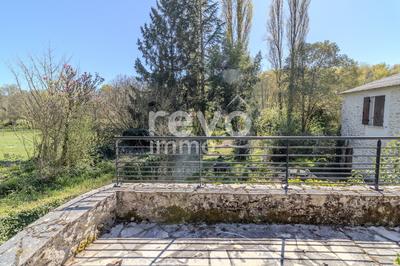 Maison - 215 m² - 6 pièces