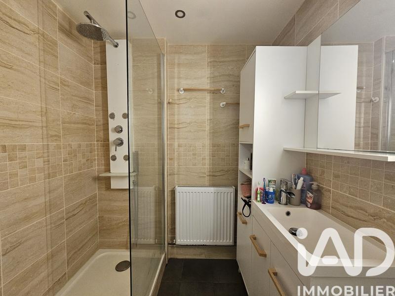 Maison - 202 m² - 7 pièces