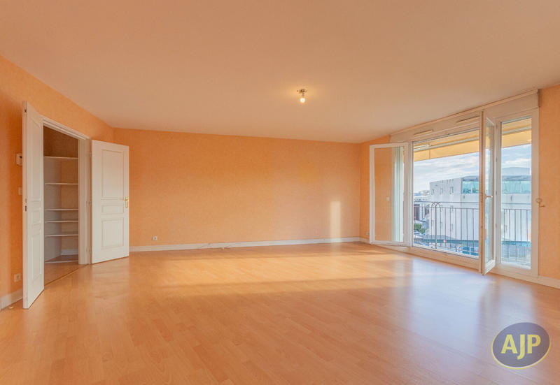 Appartement - 108 m² - 4 pièces