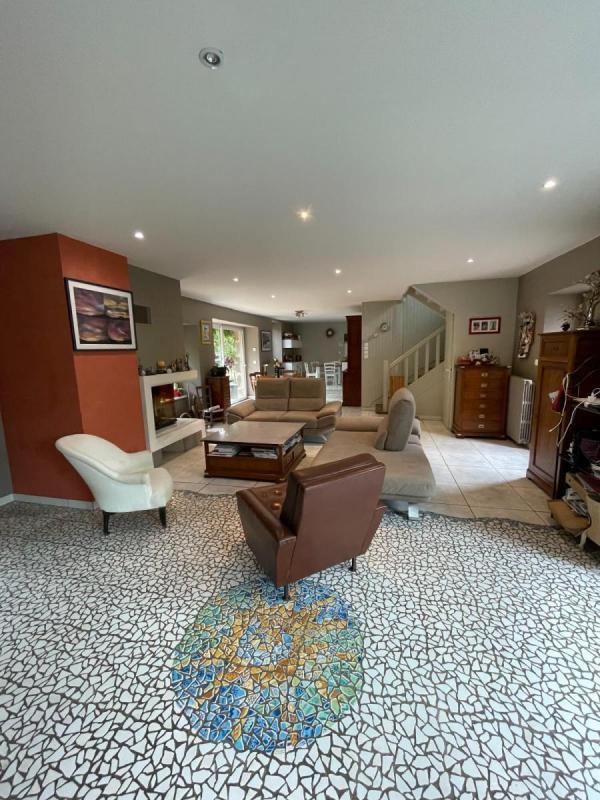 Maison - 200 m² - 8 pièces