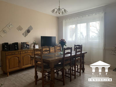 Maison - 95 m² - 4 pièces