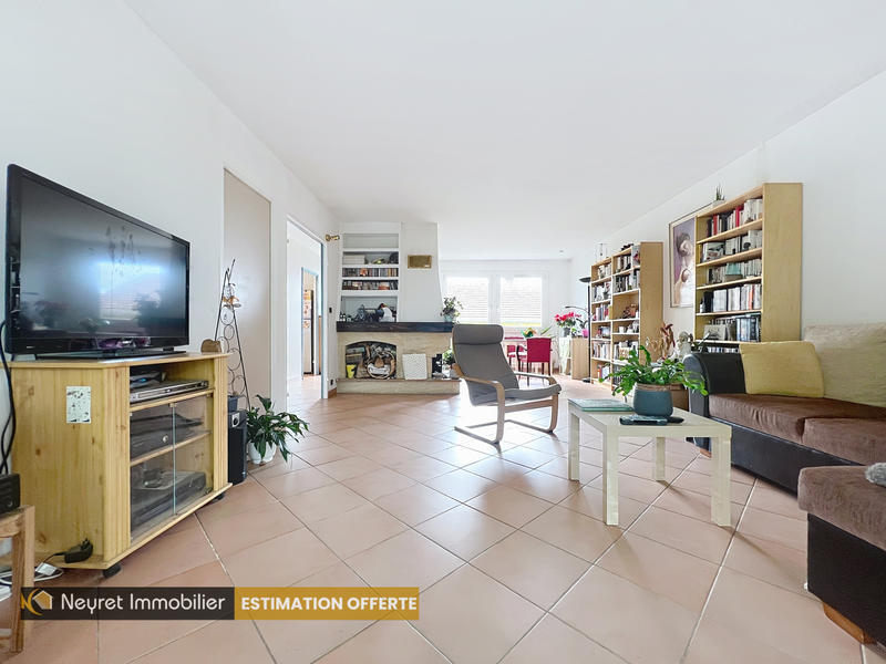 Maison - 137 m² - 6 pièces