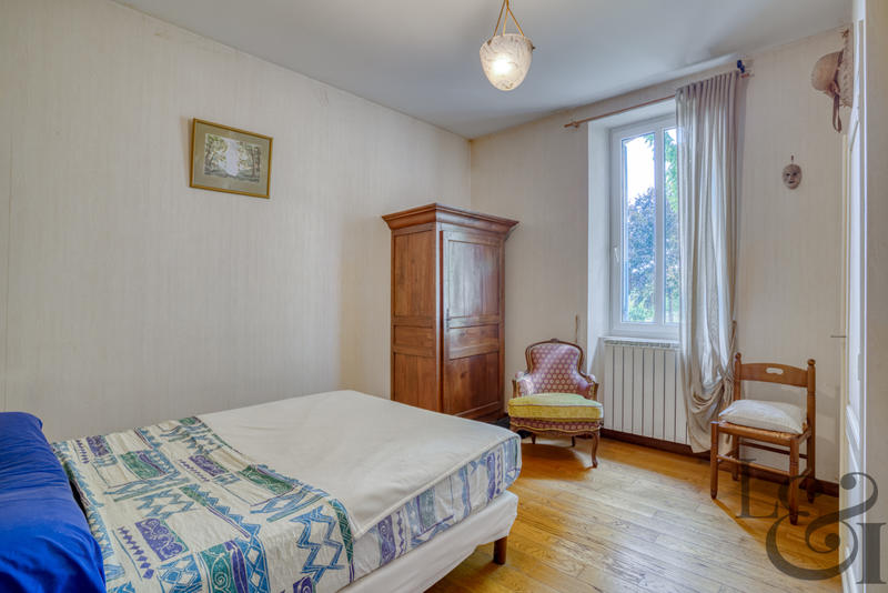 Maison - 182 m² - 6 pièces