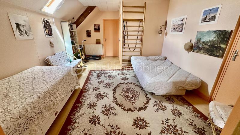 Maison - 183 m² - 7 pièces