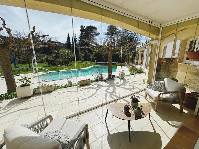 Propriété - 222 m² - 7 pièces