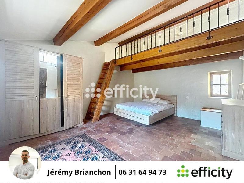 Maison - 195 m² - 6 pièces