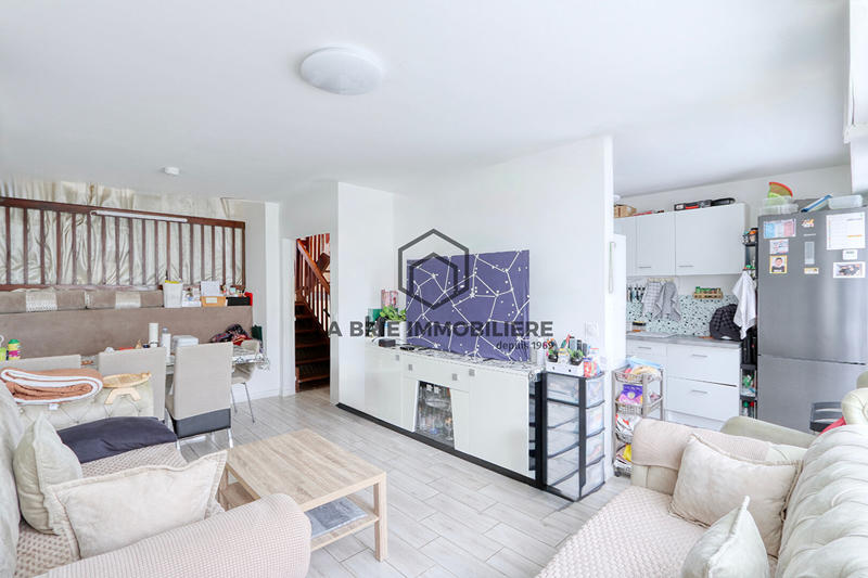 Maison - 92 m² - 5 pièces