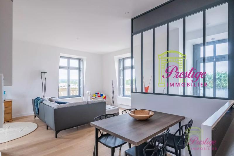 Appartement - 94 m² - 4 pièces