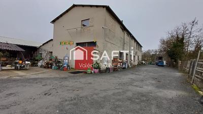 Local commercial - 1 500 m² - 15 pièces