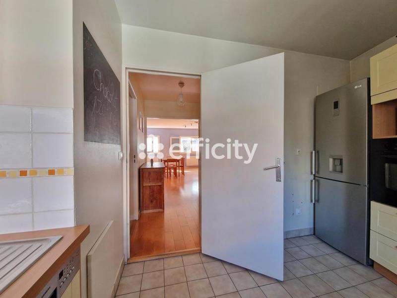 Appartement - 81 m² - 3 pièces