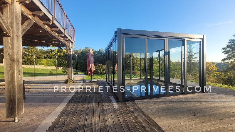 Maison - 215 m² - 7 pièces