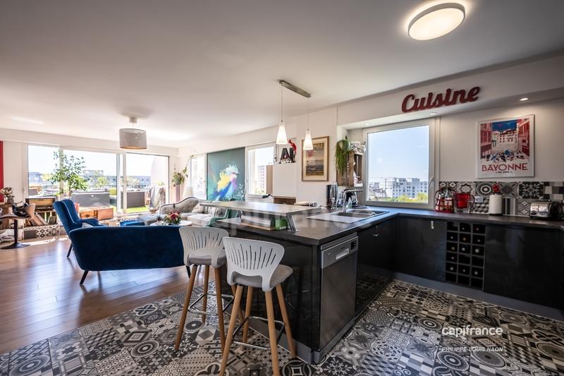 Appartement - 144 m² - 6 pièces