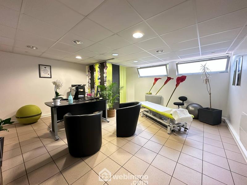 Bureau - 132 m² - 7 pièces