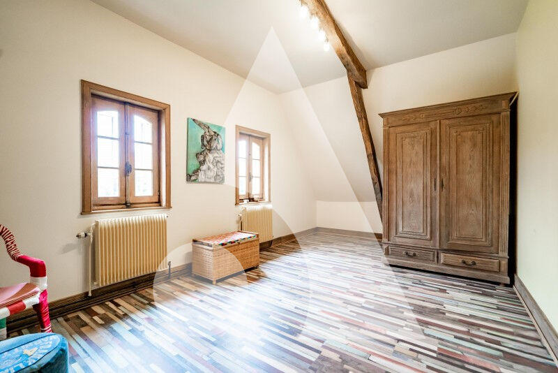 Maison - 581 m² - 21 pièces