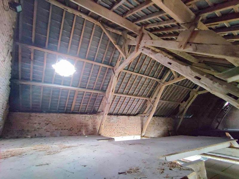 Maison - 250 m² - 2 pièces