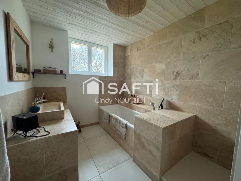 Maison - 222 m² - 6 pièces