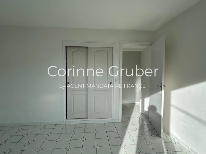 Appartement - 93 m² - 4 pièces
