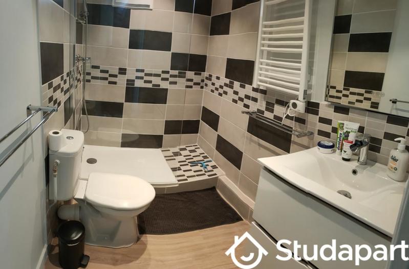 Chambre - 9 m² - 1 pièce