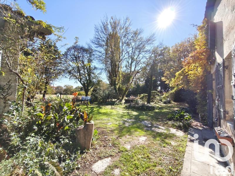 Maison - 240 m² - 8 pièces