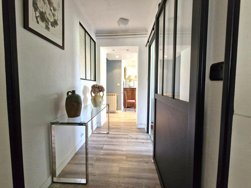 Maison - 215 m² - 7 pièces