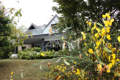 Maison - 222 m² - 11 pièces