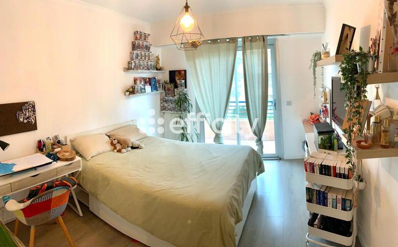 Appartement - 100 m² - 4 pièces