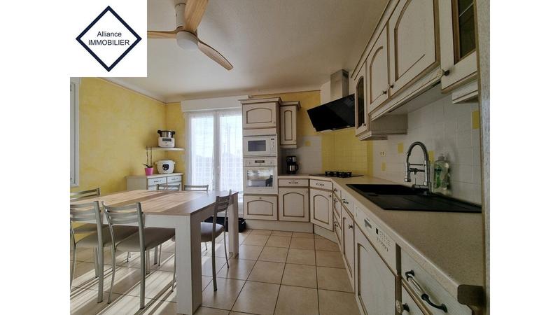 Maison - 158 m² - 8 pièces