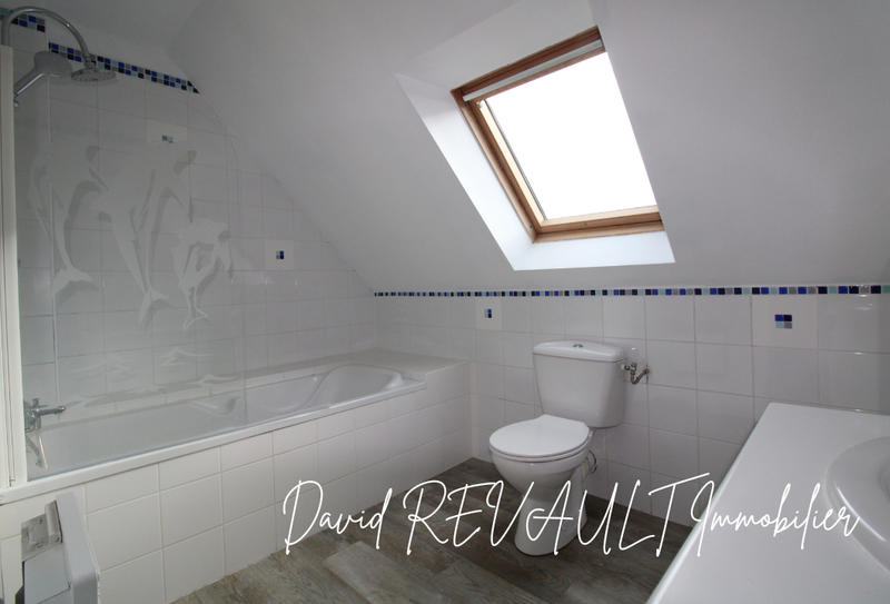 Maison - 150 m² - 10 pièces