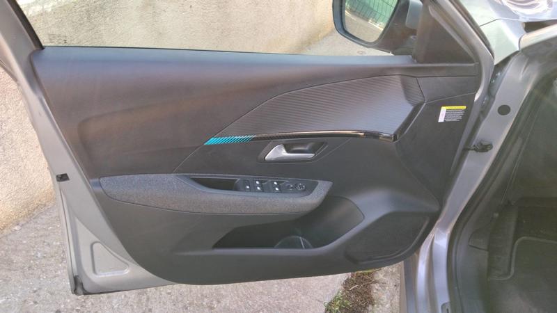 Peugeot E-208 136 100 kWh Allure