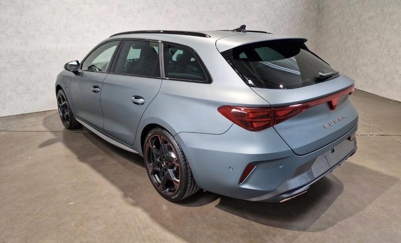 Cupra Leon Sport Tourer 272 Vz Hybrid Rechargeable / Toit Ouvrant Volant Super Caméra de Recul Coffre et Sieges Elec Sennheiser