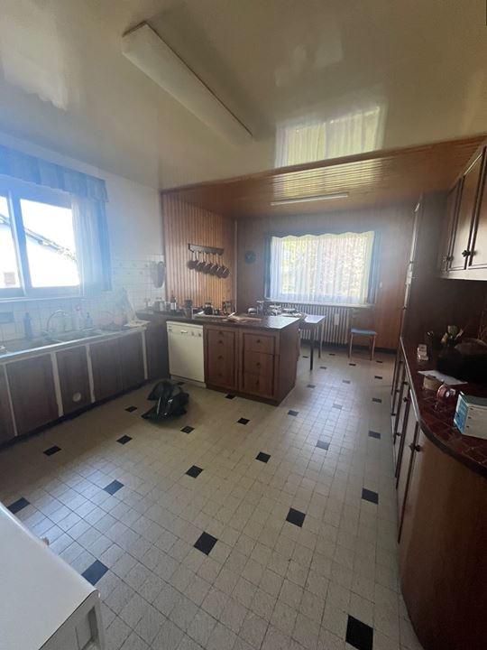 Maison traditionnelle - 231 m² - 9 pièces