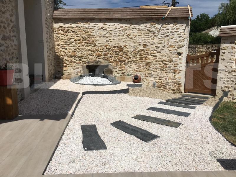 Maison - 248 m² - 8 pièces