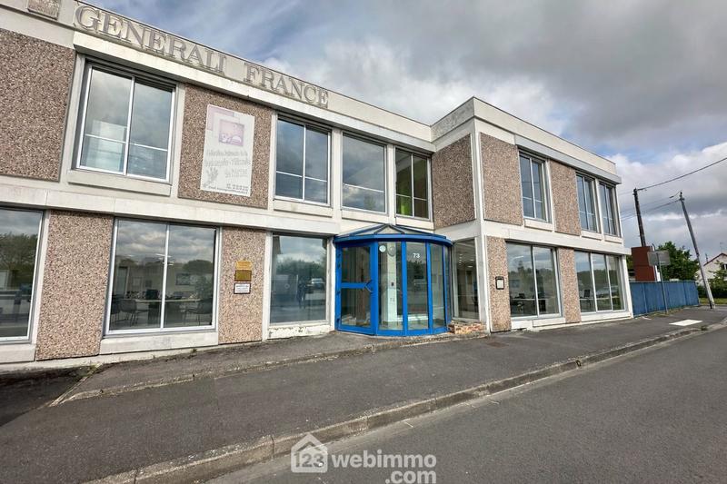 Bureau - 79 m² - 4 pièces