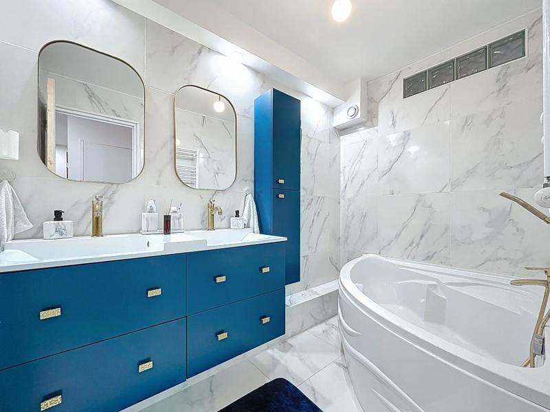 Appartement - 111 m² - 3 pièces