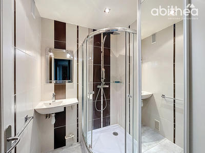 Appartement - 79 m² - 5 pièces