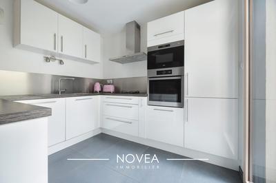 Appartement - 94 m² - 4 pièces