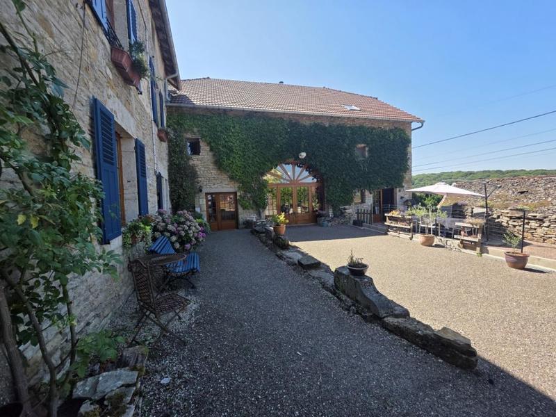 Demeure - 566 m² - 13 pièces