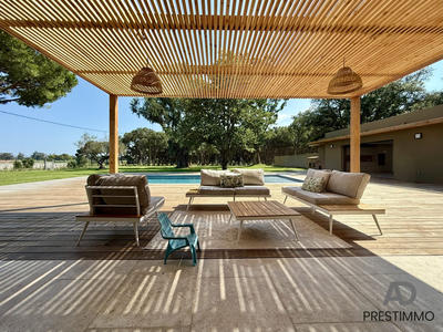 Villa - 250 m² - 6 pièces