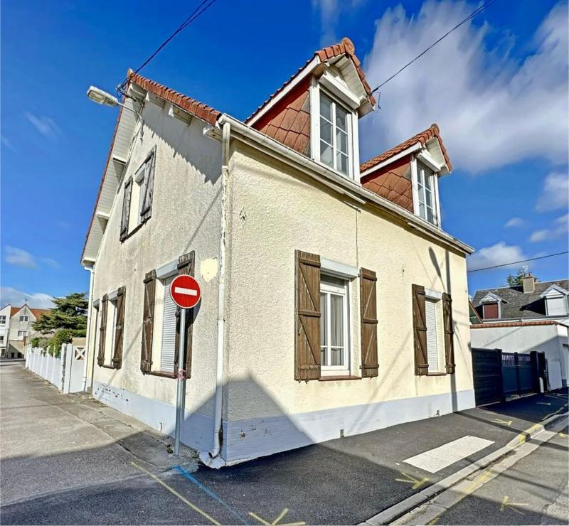 Maison - 96 m² - 3 pièces