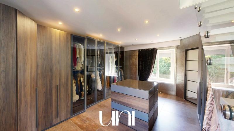 Maison - 500 m² - 13 pièces