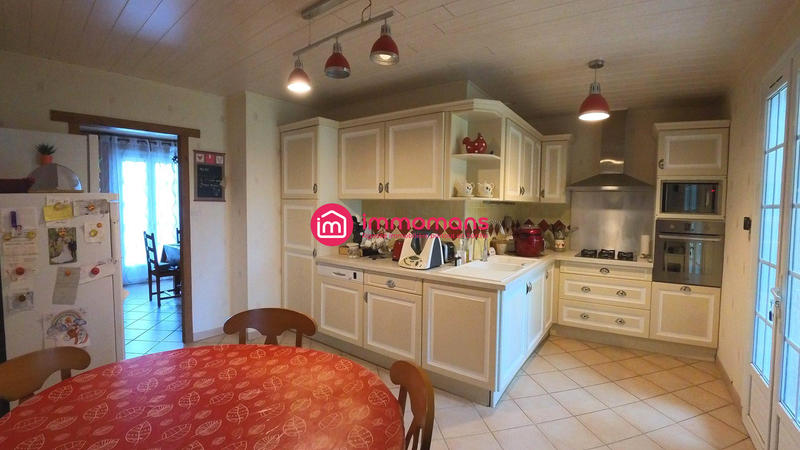 Maison - 165 m² - 11 pièces