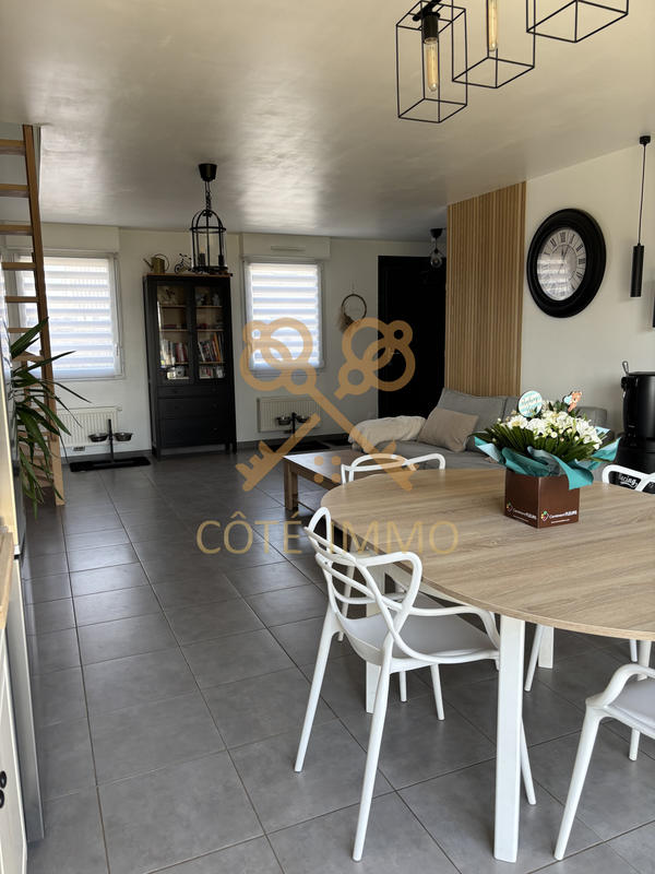 Maison - 85 m² - 4 pièces