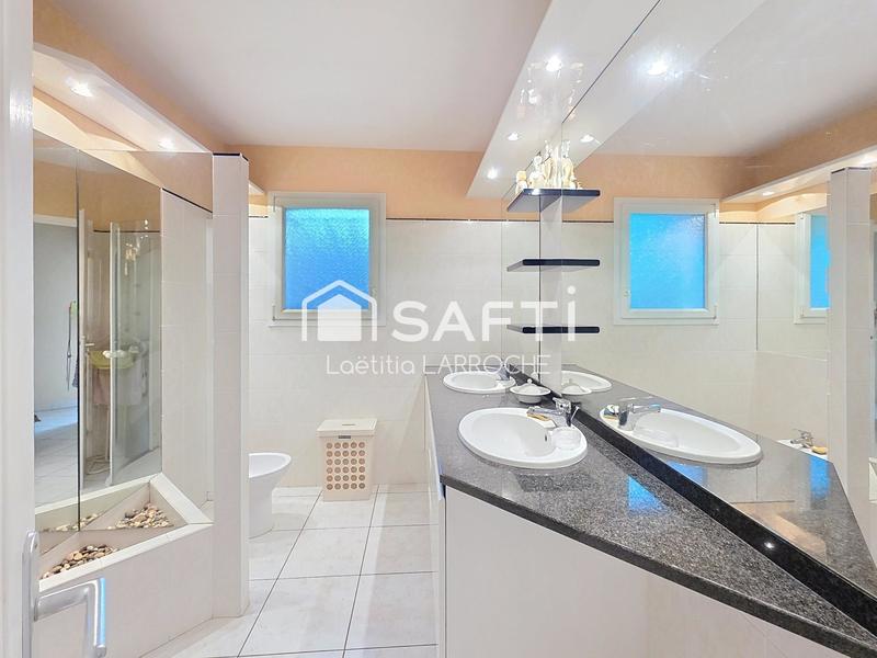 Maison - 102 m² - 4 pièces