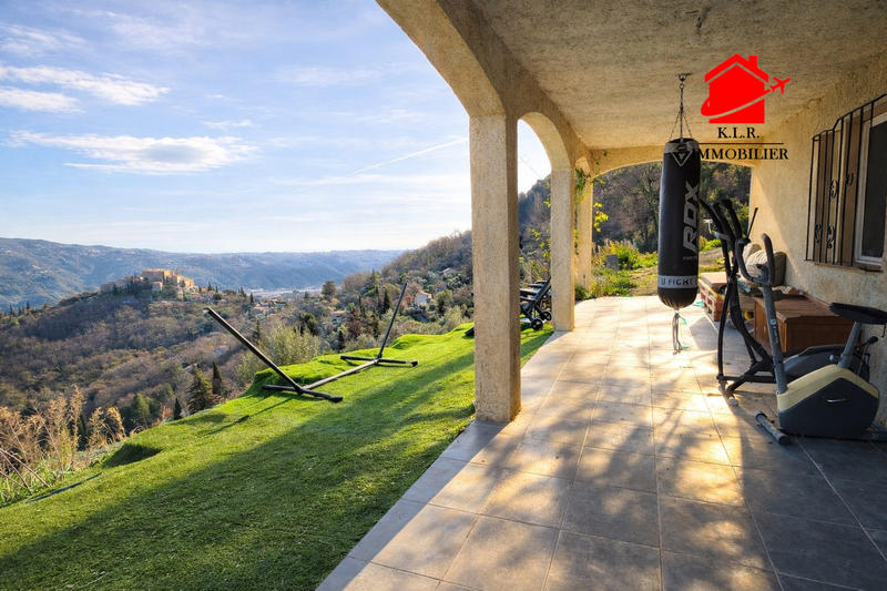 Maison - 201 m² - 8 pièces