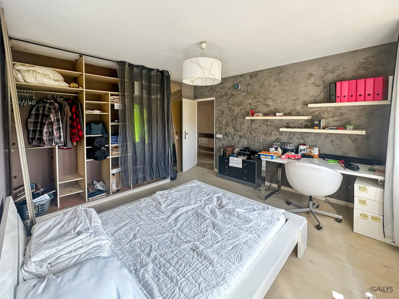 Maison - 91 m² - 5 pièces