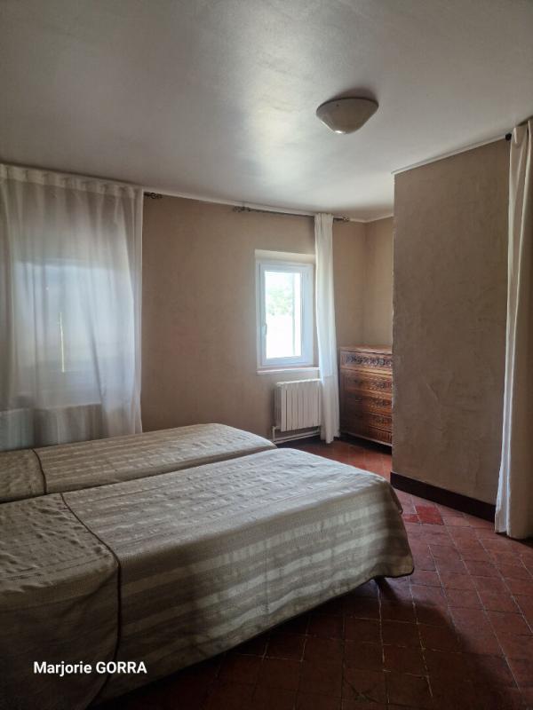 Maison - 330 m² - 9 pièces