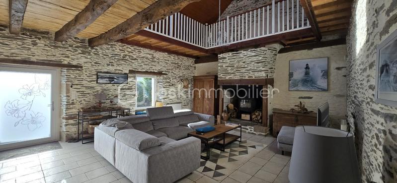 Longère - 215 m² - 6 pièces